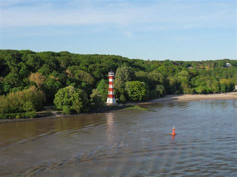 Premium Photo | The elbe river in germany