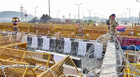 Farmers protest | Opposition MPs can’t cross Ghazipur border ...