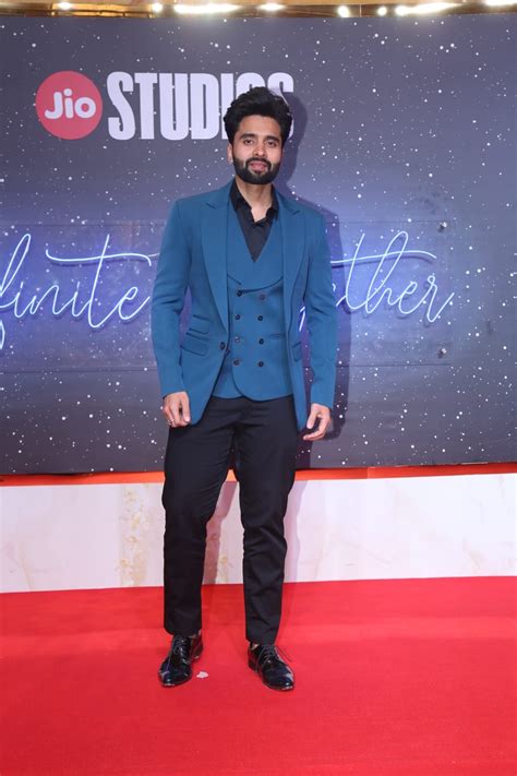 Producer-Actor Jackky Bhagnani spotted at the red carpet of Jio event ...