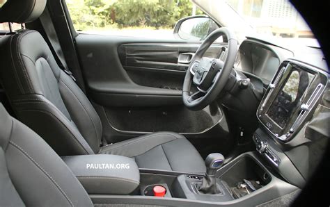 SPIED: Volvo XC40 – interior seen for the first time Volvo XC40 ...