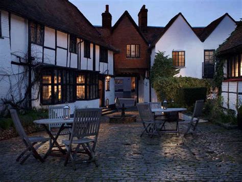 Hotels & Lodging: The Crown in Amersham, England - Remodelista