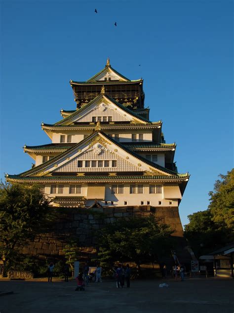 Tales of a Female Traveler: Osaka Castle - 2010