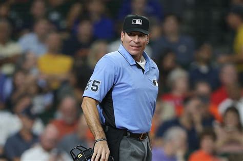 MLB umpire Angel Hernandez files lawsuit against league alleging racial discrimination ...