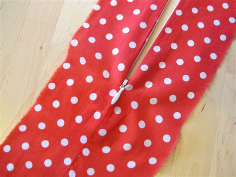 Tuto zip invisisible | Zipper tutorial, Sewing techniques, Sewing tutorials