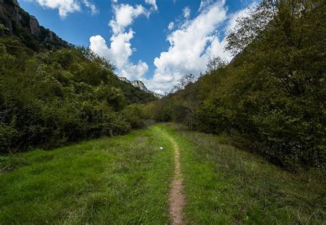 Hiking Vikos Gorge - Trip & Trail