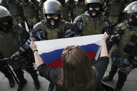 Moscow election protest attracts huge crowd, spurs spinoffs - NEWS 1130