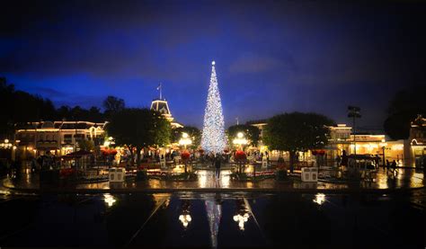 Christmas On Main Street, USA | Here's another from the seri… | Flickr