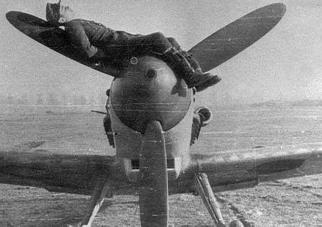 27 of the Funniest and Weirdest Pictures Of WWII