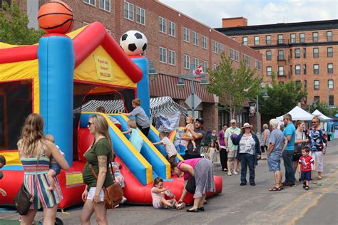 Downtown Sidewalk Sales - Sault Ste Marie CVB