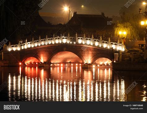 Night View Shichahai Image & Photo (Free Trial) | Bigstock