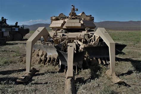 US Army prepping robotic combat vehicles for big test with soldiers in 2022