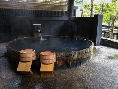 The Healing Benefits of Hot Springs Bath