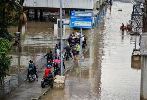 DBKL laksana 14 langkah atasi banjir kilat, babit kos RM10 juta ...