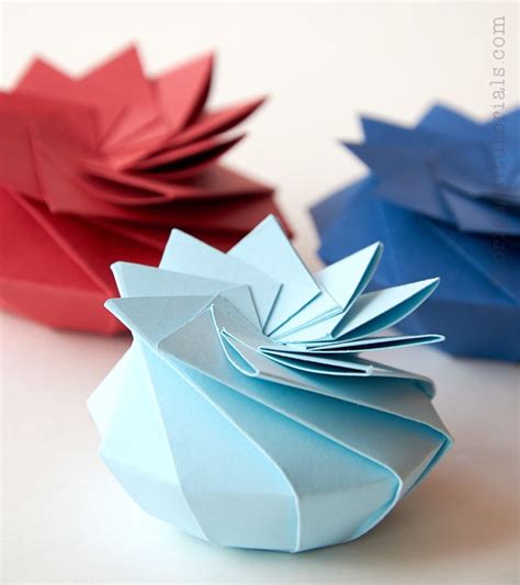 Origami Lily Pad And Flower - Origami