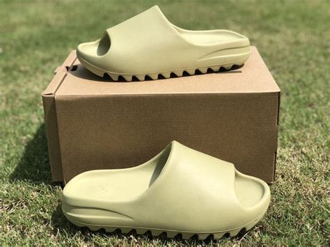 Yeezy Slides 'Resin' 2021 - Pk-Kicks