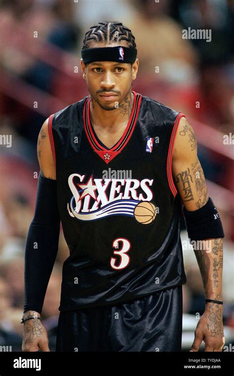 Philadelphia 76ers allen iverson hi-res stock photography and images ...