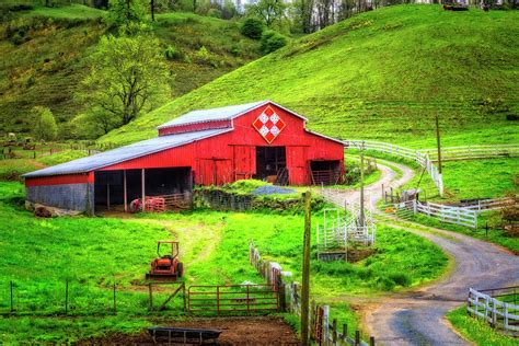 The Red Quilt Barn Photograph by Debra and Dave Vanderlaan - Fine Art America