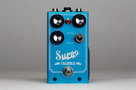 Elliott Randall (Steely Dan) discovers the Supro Tremolo pedal - Supro USA