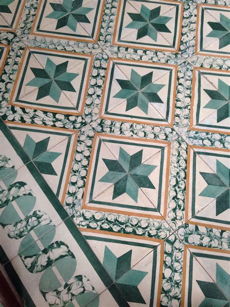 Floor tiles in Vietnam. | Keuken ideeën, Eetkamer ideeën, Tegels