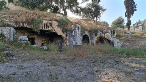 The Hinnom Valley or the Valley of Gehenna is it real or myth? and which tombs does it have ...