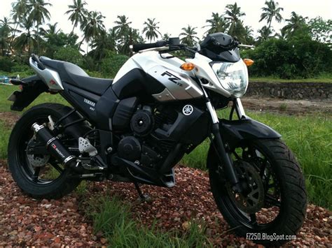 Modified Yamaha FZ-S- By Ajaj ~ Auto-Asia