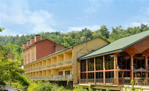 Gatlinburg Deals & Specials at River Terrace Resort