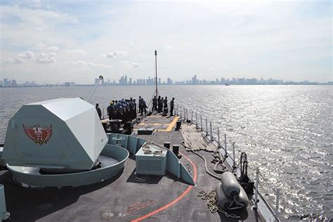 HMCS Ottawa enters South China Sea : Pacific Navy News