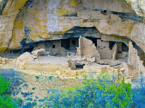 Exploring Mesa Verde Cliff Dwellings - DesertUSA