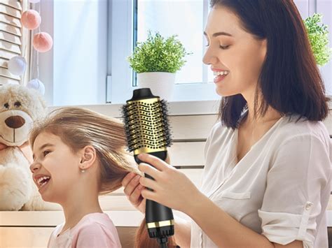 This 'Easy-to-Use' Hair Dryer Brush For 75% Off Reportedly Gives ‘The Perfect Blowout’ & Is A ...