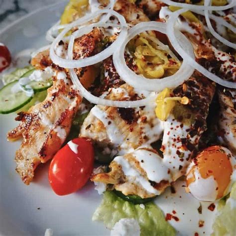 Dönersalat: German-Turkish Chicken Döner Salad - dirndl kitchen