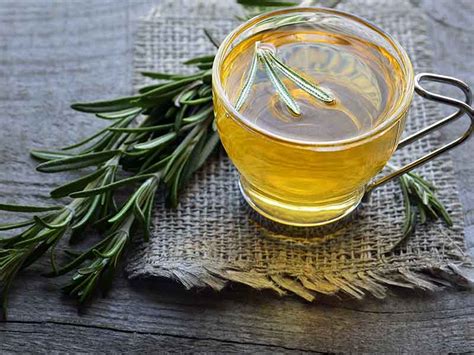 Health Benefits Of Rosemary Tea - Gives You Beautiful And Radiant Skin