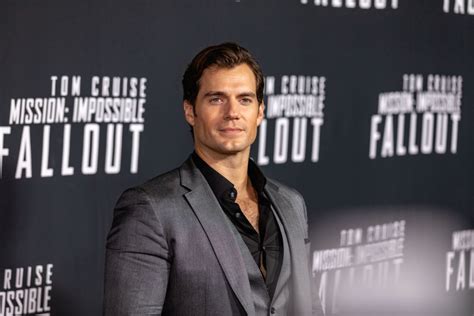 5 of Henry Cavill's Best Suits: Mission Impossible Premiere, Whatever ...