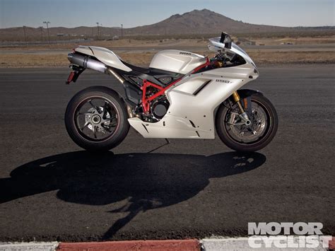 DUCATI 1198 - ducati-1198_white_9.jpg