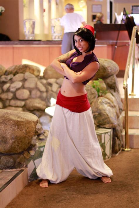 Fem Aladdin by LadyGubers on DeviantArt