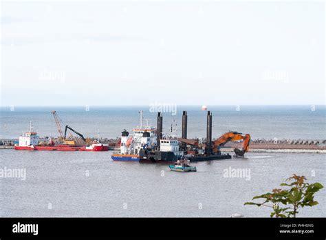 Aberdeen harbour expansion project (AHEP) dredging works on the 22nd ...