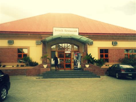 10 Amazing Restaurants to Wine and Dine in Abuja