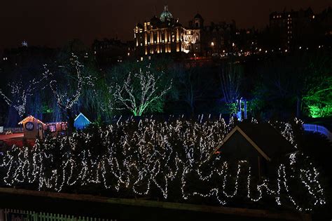 A Very Edinburgh Christmas Market (with PHOTOS!) - Enter The Lens