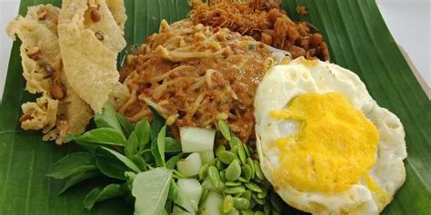 Daftar Harga Menu Delivery Nasi Pecel Madiun Bu Ani, Ruko Nusukan, Solo Terbaru 2024 ...