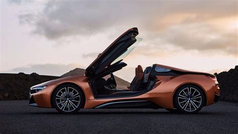 BMW i8 Roadster Debuts with Electric Powertrain Updates - Pilgrim Motor ...