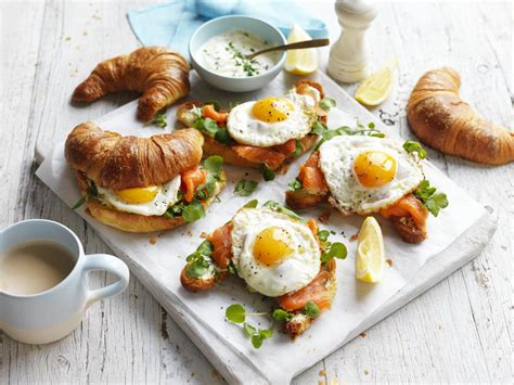 35 Quick & Easy Breakfast Ideas To Start Your Day Right