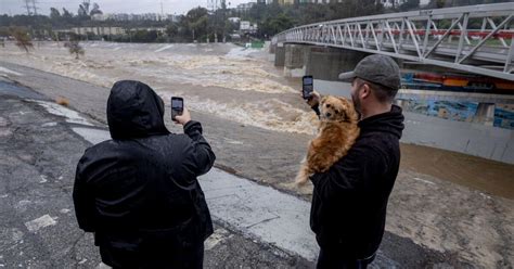 How climate change is projected to alter California flooding, storms ...