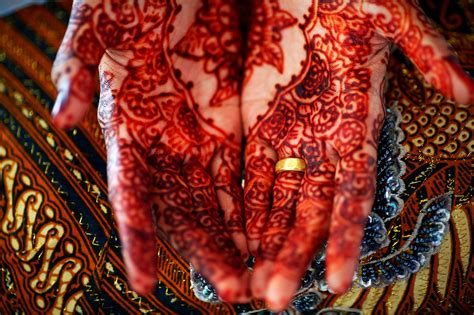 From henna to honeymoon: Wedding traditions in the Middle East - Al ...