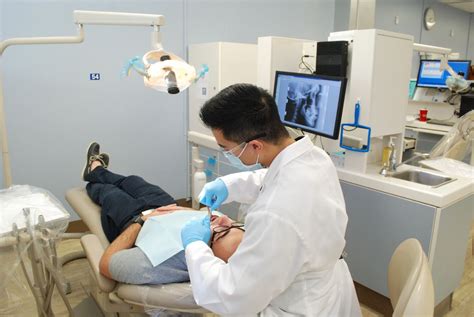 Photo | UCLA dental students | UCLA