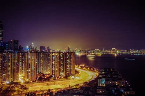 How to Shoot Long Exposure Night Photography (Cityscapes)