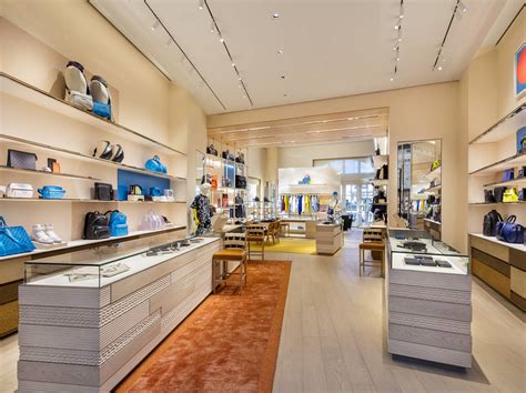 Louis Vuitton opens 3rd men’s store in Las Vegas | Business