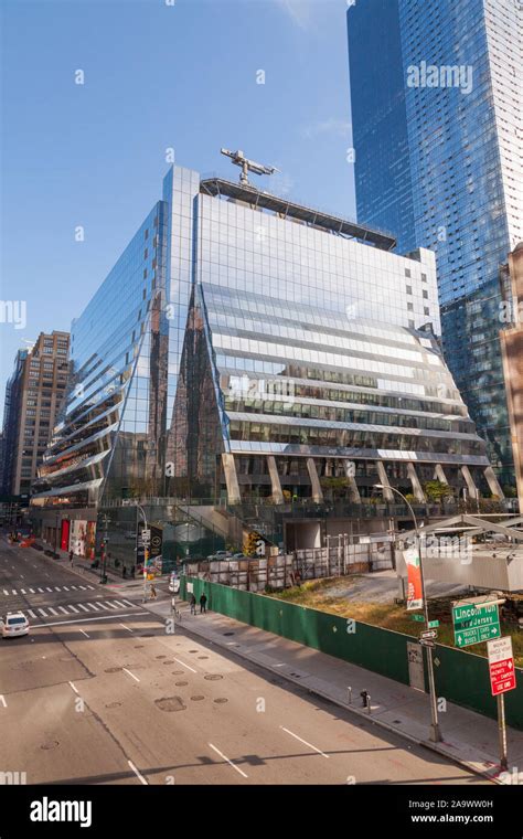 The Amazon New York Office building,5 Manhattan West, New York City ...