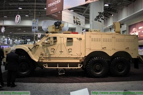 World Defence News: Oshkosh Defense unveils its new M-ATV 6x6 technology demonstrator at AUSA 2015