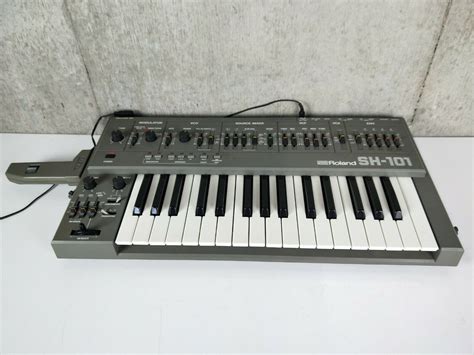 MATRIXSYNTH: Roland SH-101 Synthesizer with Soft Case