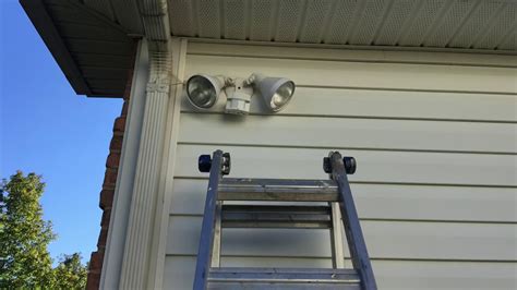 Ring Floodlight Installation - YouTube