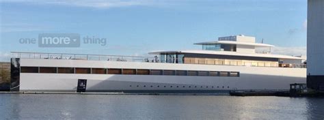 iYacht - Designed by Steve Jobs & Philippe Starck | Yacht design, Yacht, Motor yacht